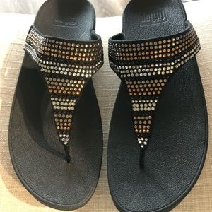 Fit flop black rhinestone thong platform sandals